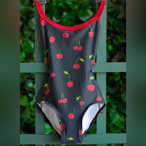 ISO cherry print luckyleo - Picture 1 of 1